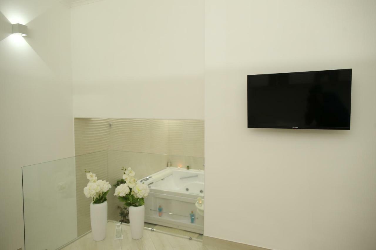 B&B Le Chic ซานตันโตนิโอ อาบาเต ภายนอก รูปภาพ